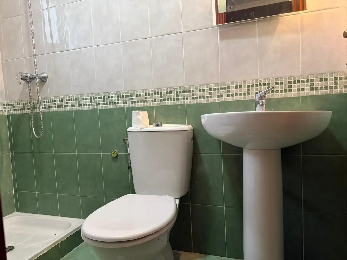 Bany de Casa adosada en venda en Utrera amb Piscina comunitària