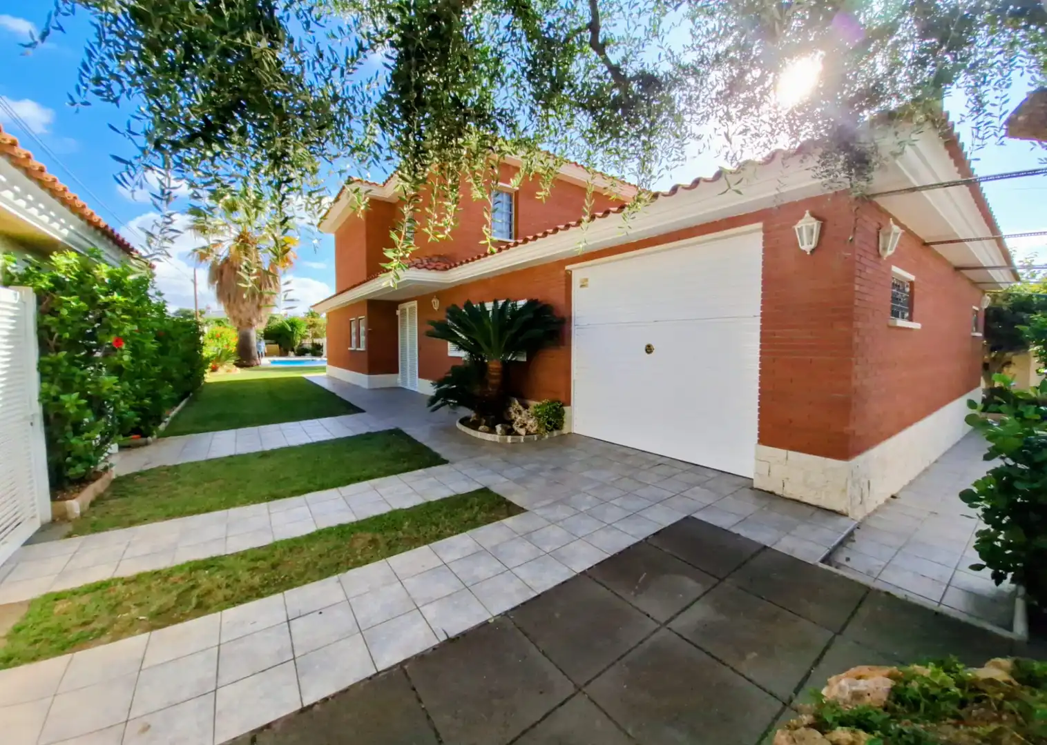 Exterior view of Houses for sale in El Vendrell  with Heating, Private garden and Terrace