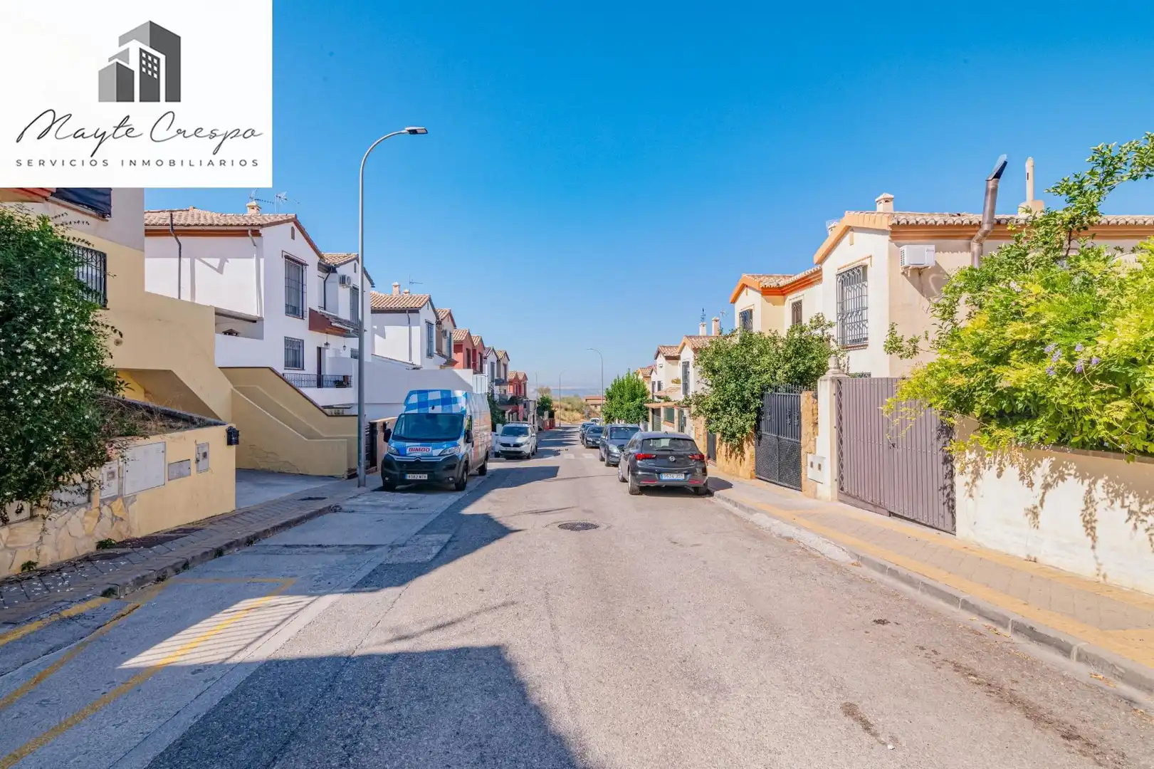 Casa aparellada amb terrassa en venda a Jun, imagen 37