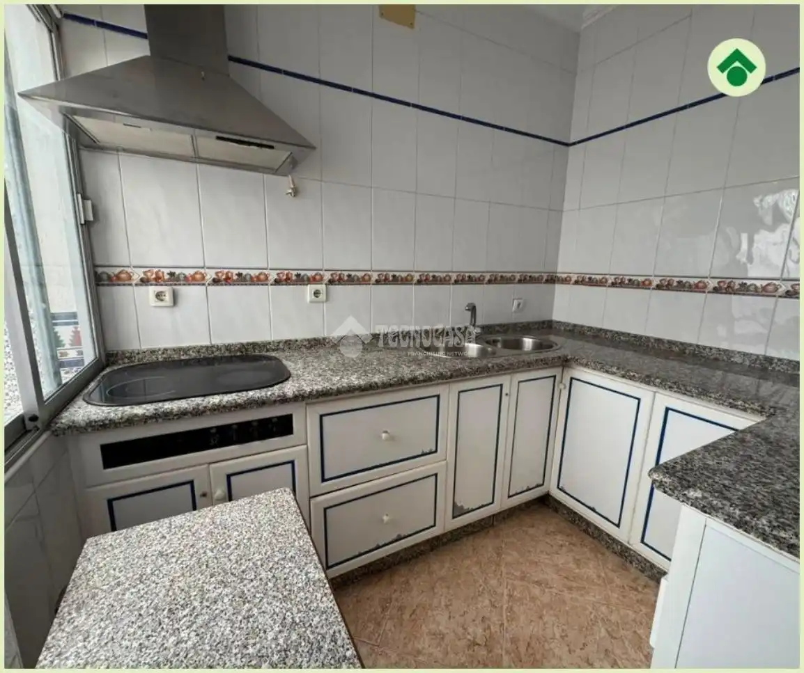 Cuina de Casa o xalet en venda en Las Cabezas de San Juan amb Terrassa