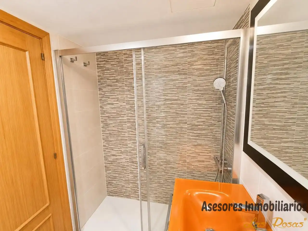 Badezimmer von Wohnung zum Verkauf in Madrid mit Klimaanlage, Heizung und Parkett