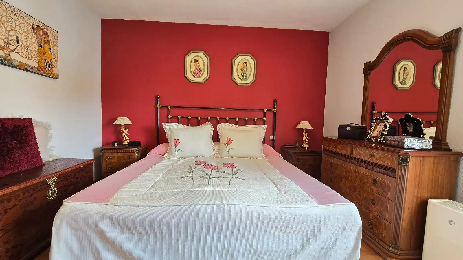 Schlafzimmer von Einfamilien-Reihenhaus zum Verkauf in Málaga mit Klimaanlage, Heizung und Schwimmbad