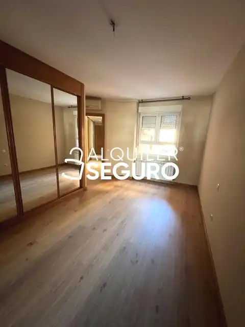 Bedroom of Flat for rent in Leganés  with Air Conditioner and Heating