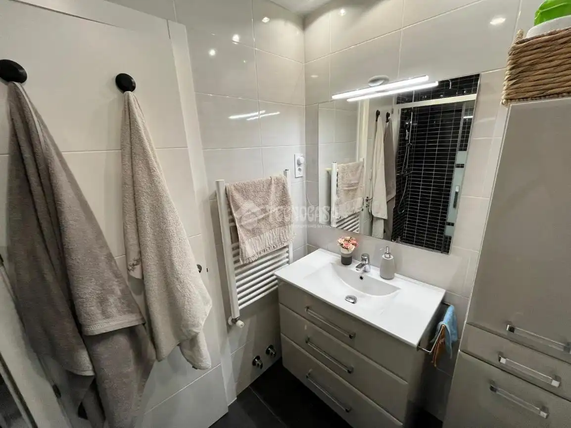 Baño de Piso en venta en Alcalá de Henares con Aire acondicionado, Calefacción y Terraza