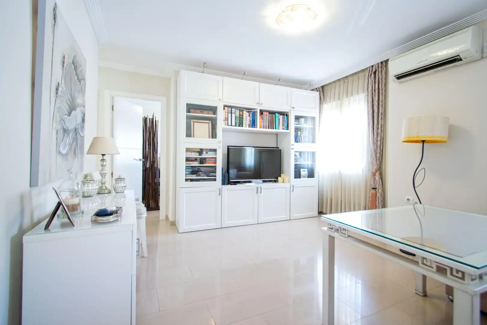 Sala d'estar de Pis en venda en Sevilla amb Aire condicionat