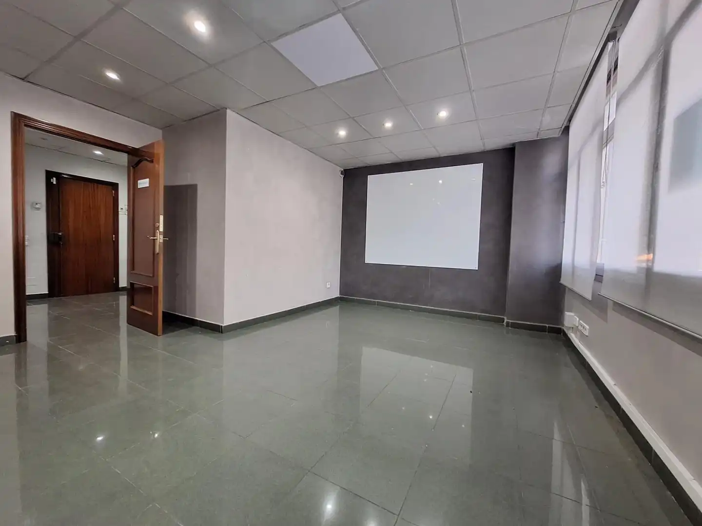 Office for rent in Barberà del Vallès  with Air Conditioner, Heating and Storage room