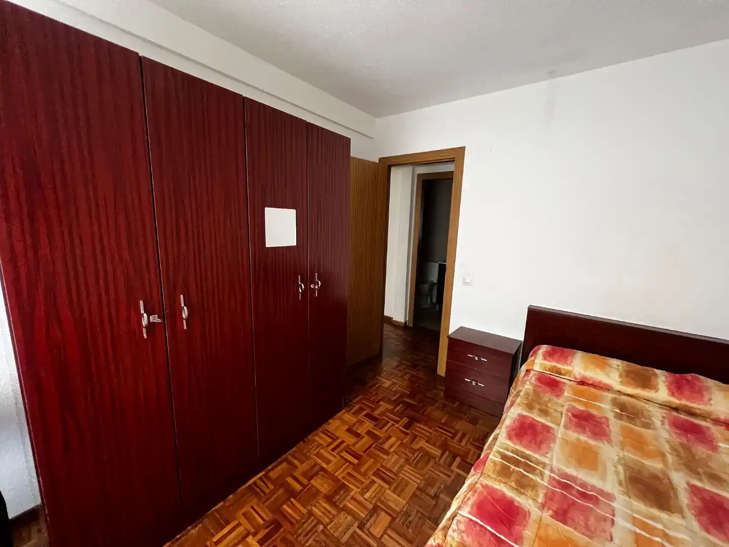 Schlafzimmer von Wohnung zur Miete in Salamanca Capital mit Balkon