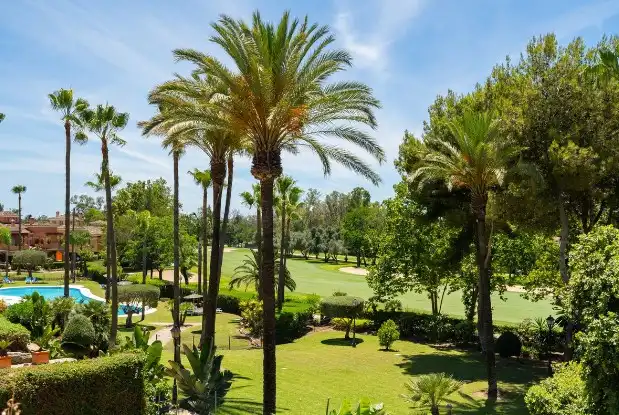 Garten von Einfamilien-Reihenhaus zum Verkauf in Marbella mit Klimaanlage, Privatgarten und Terrasse