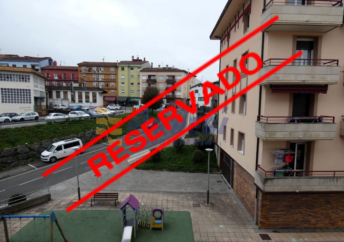 Parking of Flat for sale in Elgeta  with Heating