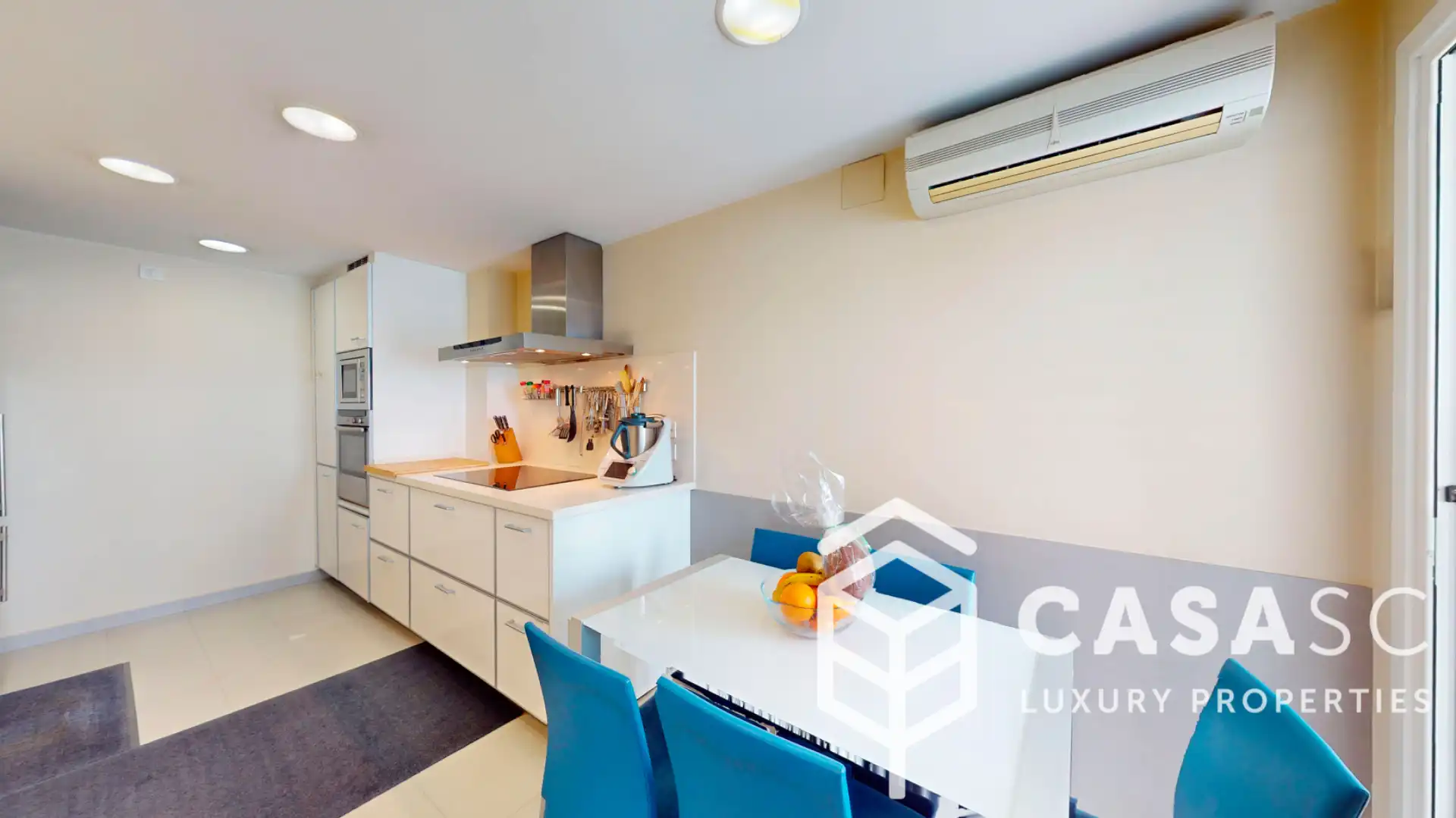 Kitchen of Attic for sale in Sant Cugat del Vallès  with Air Conditioner, Heating and Parquet flooring