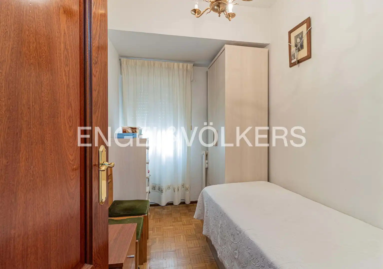 Bedroom of Flat for sale in Madrid  with Air Conditioner and Heating