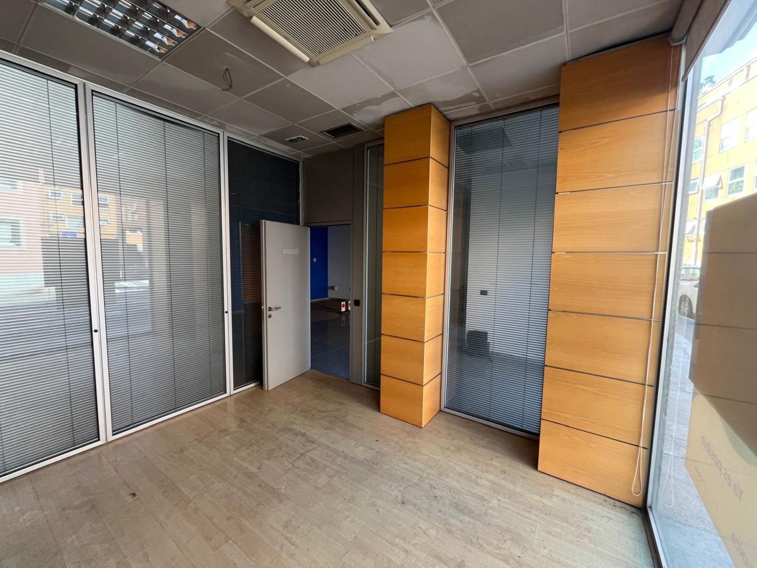 Premises for sale in A Coruña Capital 