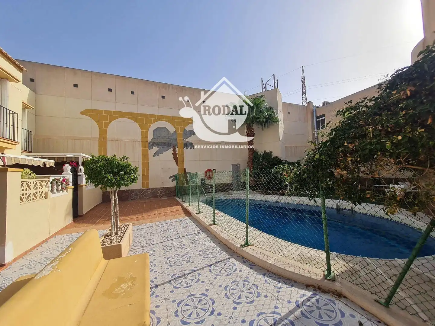 Piscina de Casa adosada en venta en Huércal de Almería con Aire acondicionado, Calefacción y Terraza