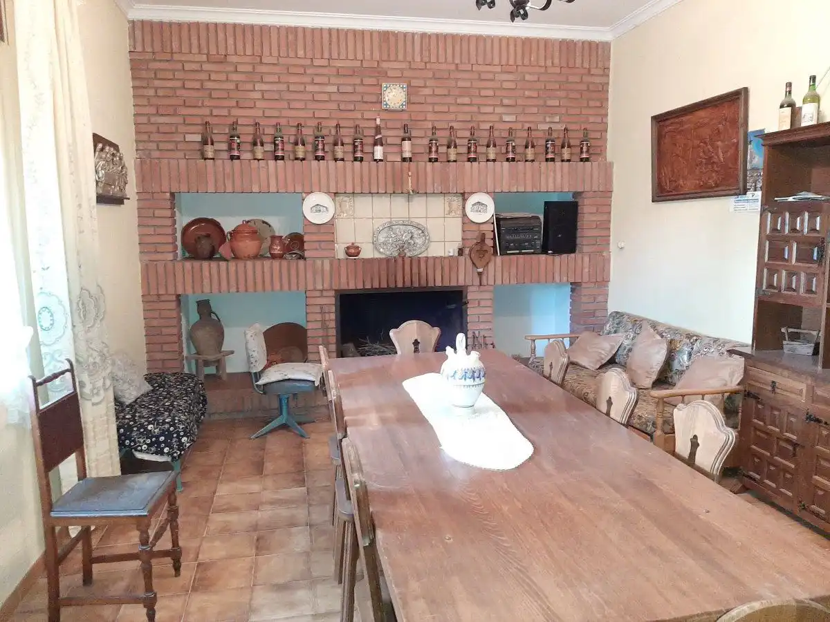 Chalet con piscina en venta en Valdepeñas