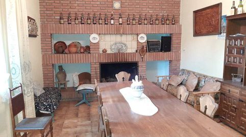 Chalet en venta en Periferia, 4 dormitorios.