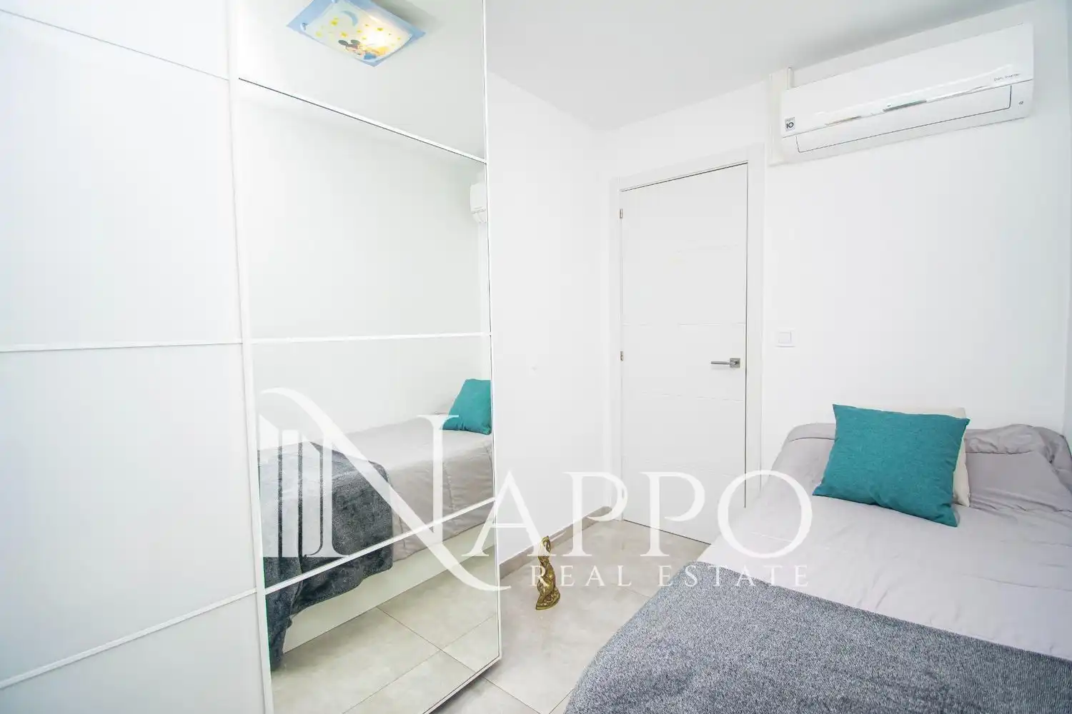 Bedroom of Flat for sale in  Palma de Mallorca  with Air Conditioner, Heating and Terrace