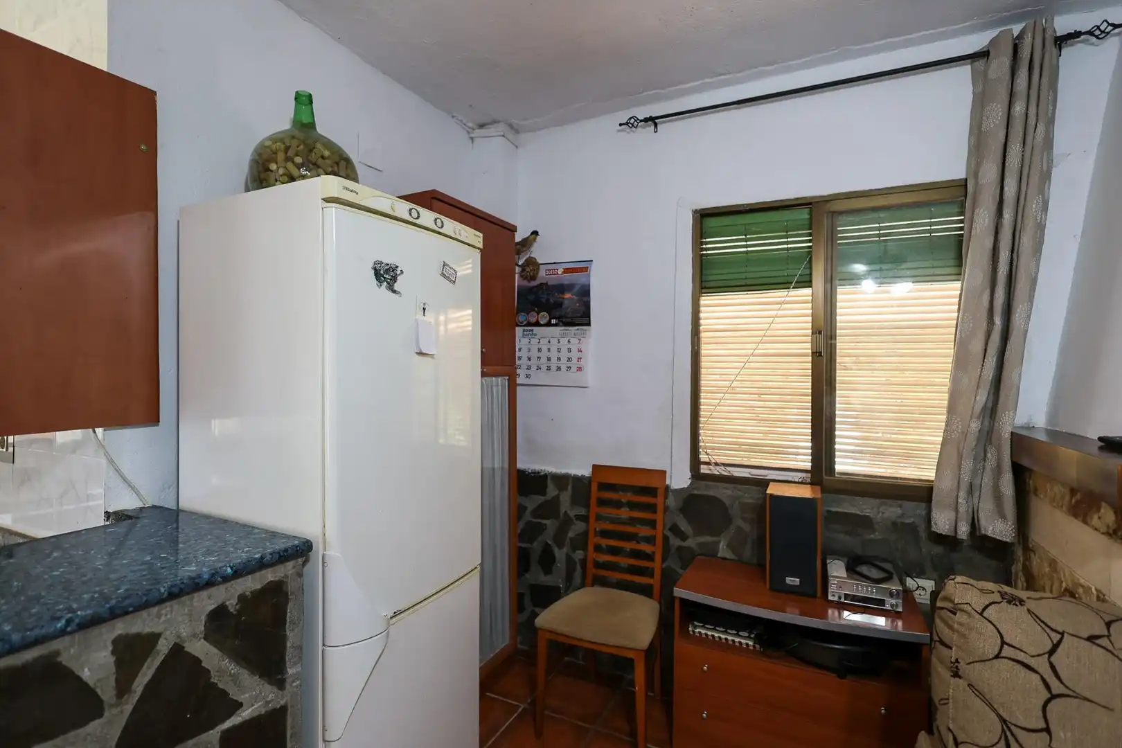 Cuina de Casa o xalet en venda en Cogollos de la Vega amb Piscina