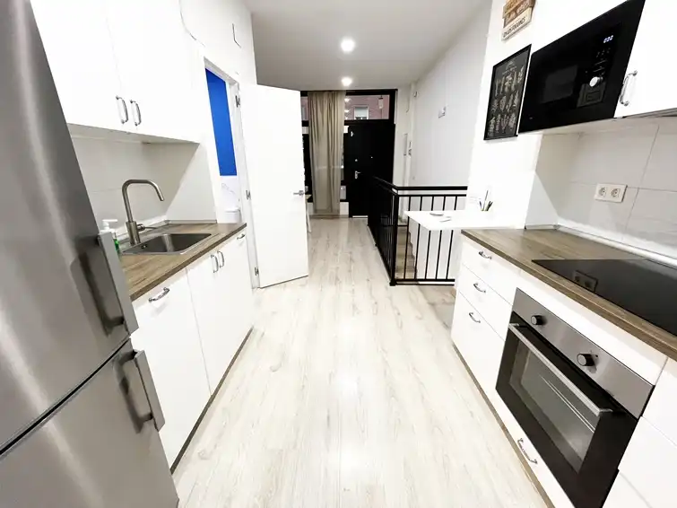 Kitchen of Flat for rent in Madrid  with Air Conditioner, Heating and Parquet flooring