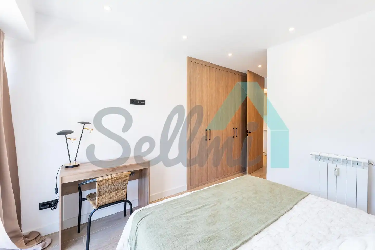 Flat for rent in Calle Real Oviedo, Masip