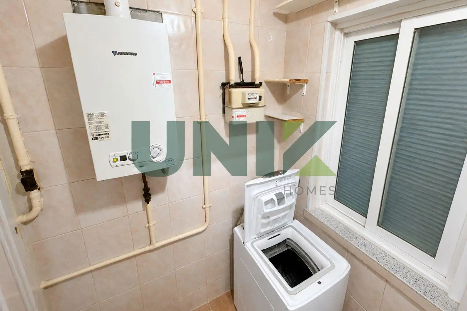 Küche von Wohnung zum Verkauf in Barcelona mit Klimaanlage und Terrasse