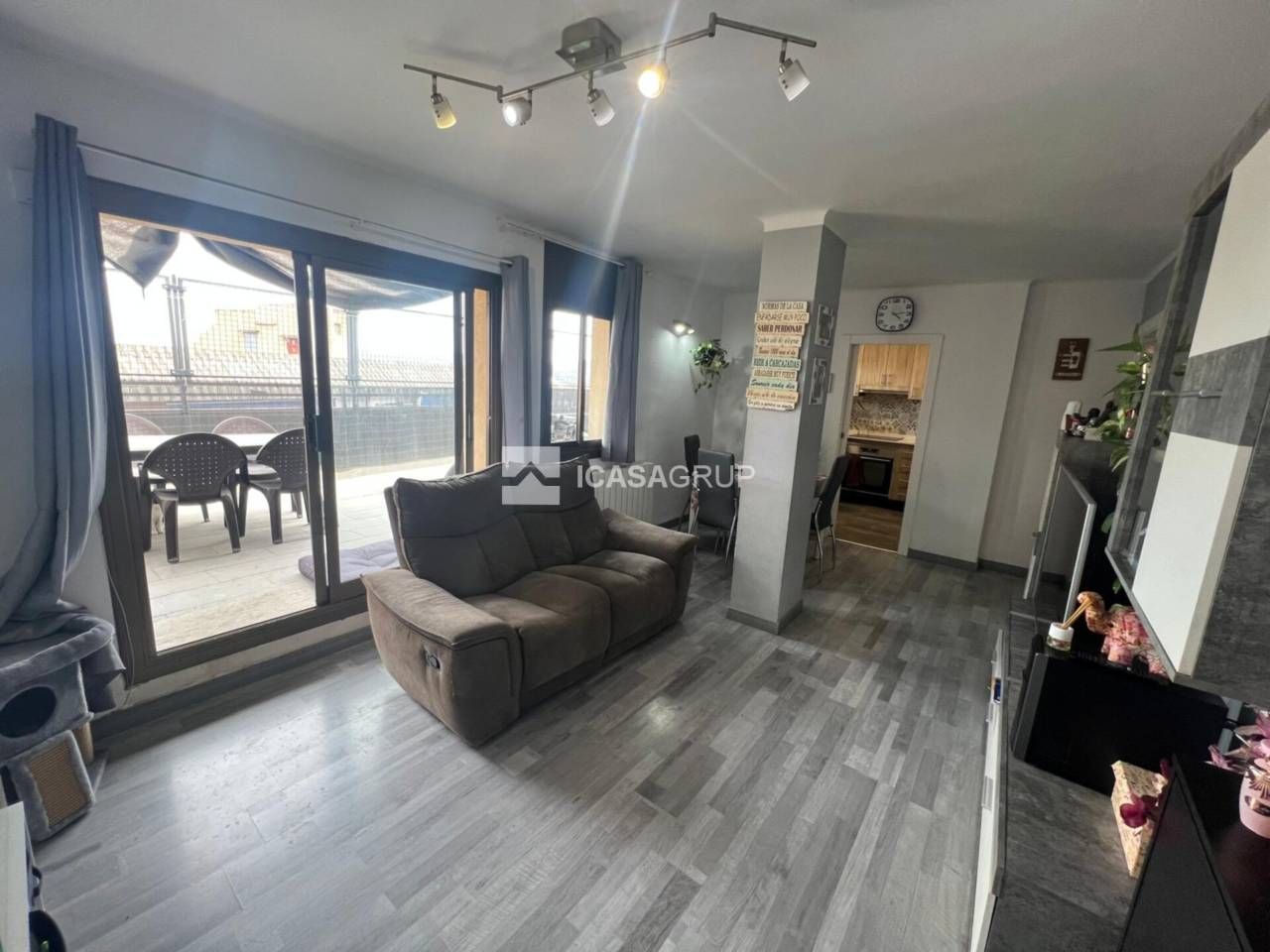 Living room of Attic for sale in Rubí  with Air Conditioner, Heating and Private garden