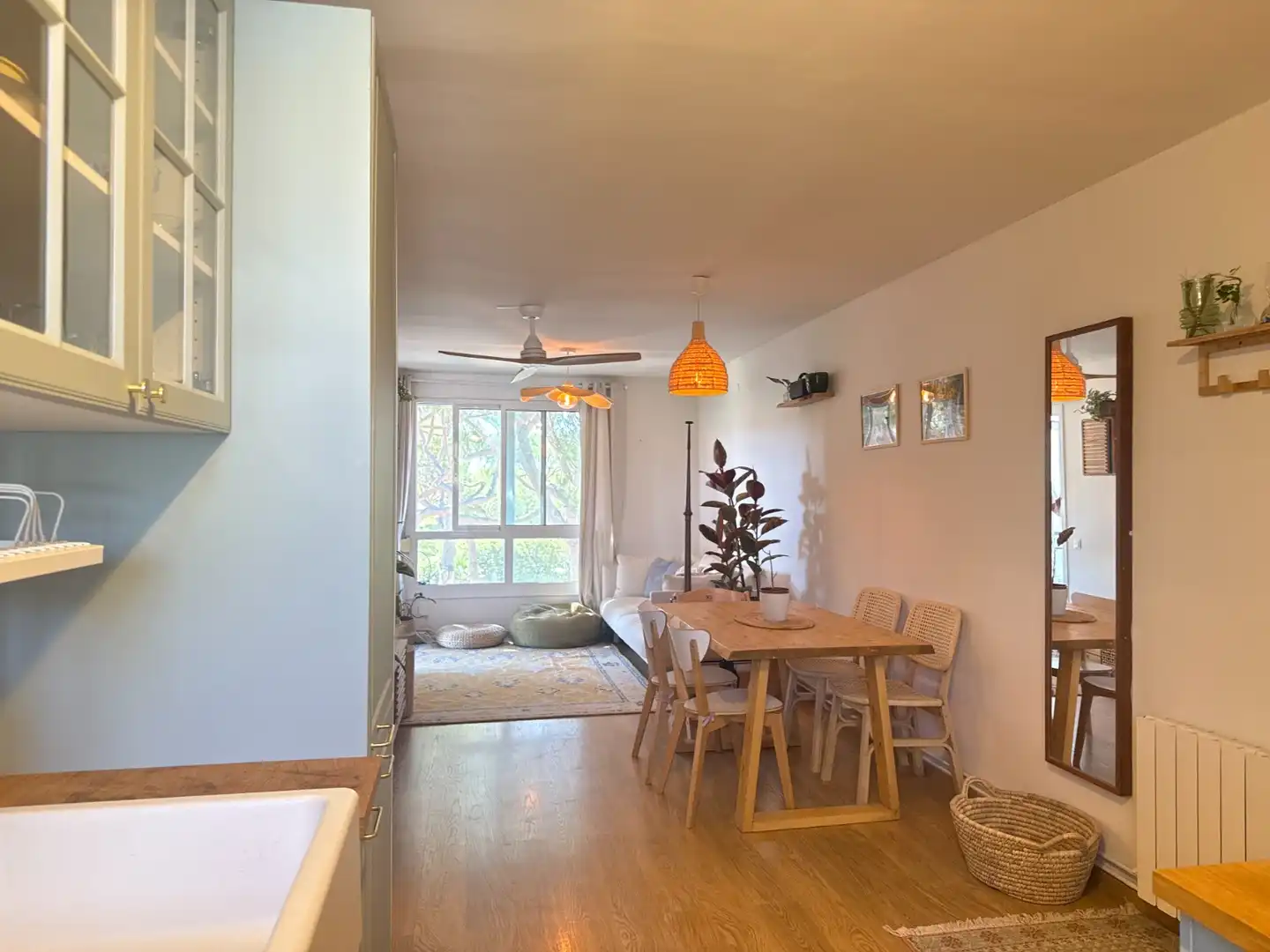 Menjador de Apartament de lloguer en Castelldefels amb Calefacció, Parquet i Terrassa