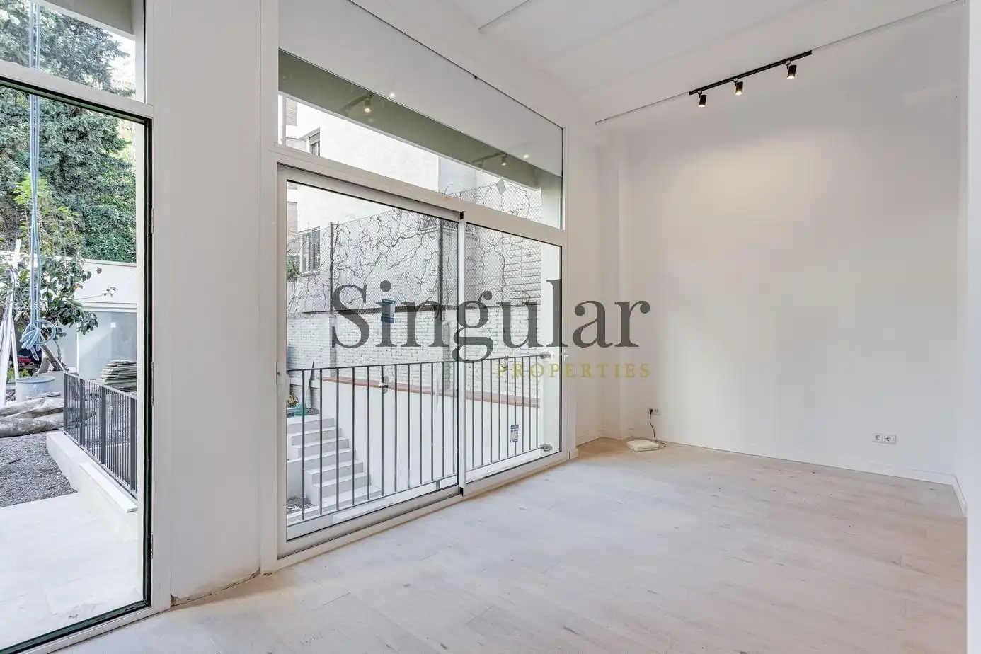 Dúplex en venta en Barcelona con Aire acondicionado, Calefacción y Jardín privado