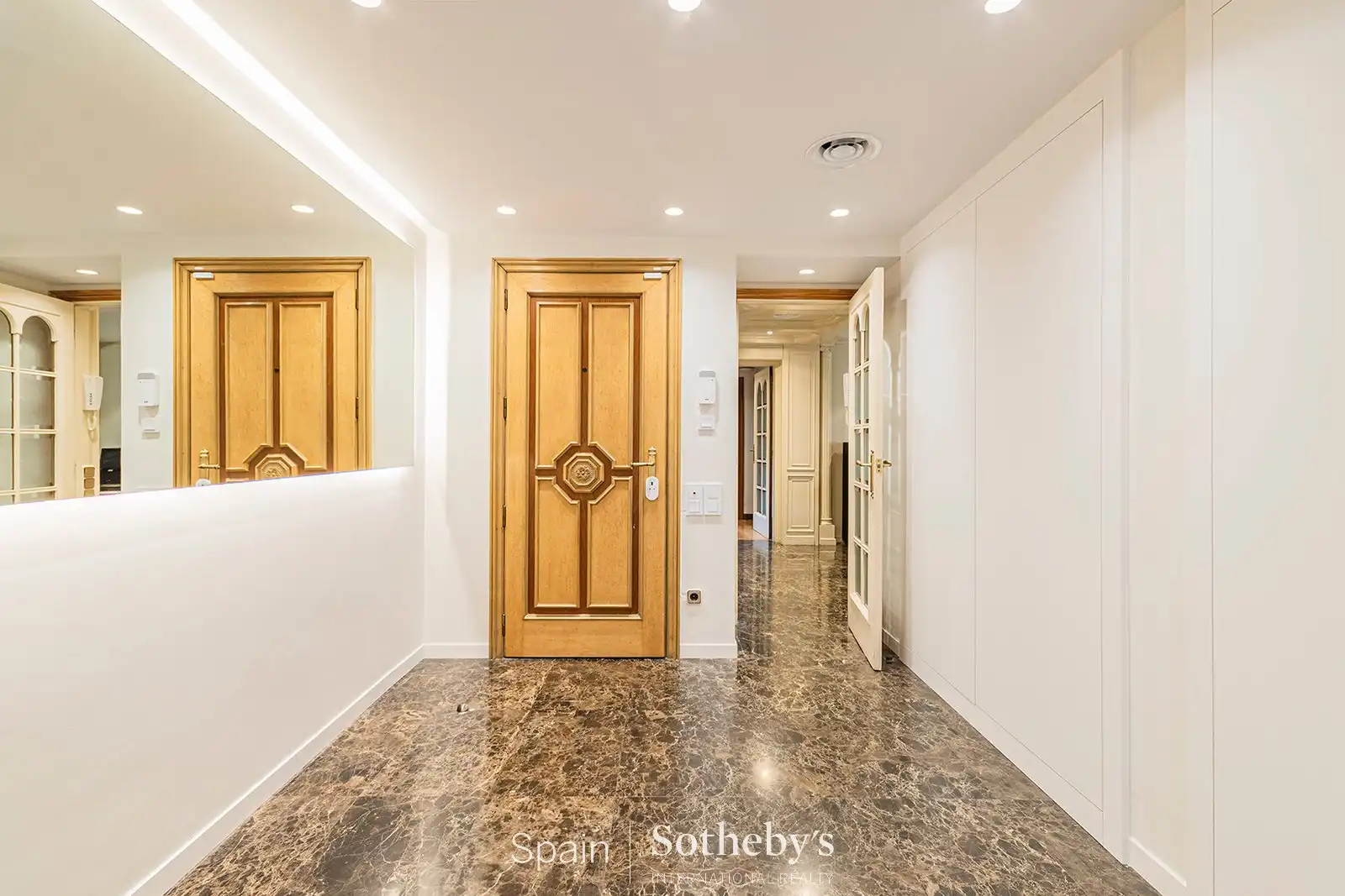 Apartamento en venta en Barcelona con Aire acondicionado, Calefacción y Terraza