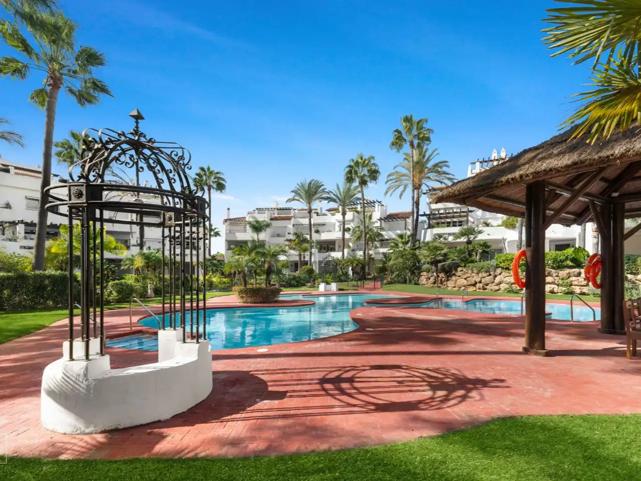 Garden of Apartments for sale in Nueva Andalucía