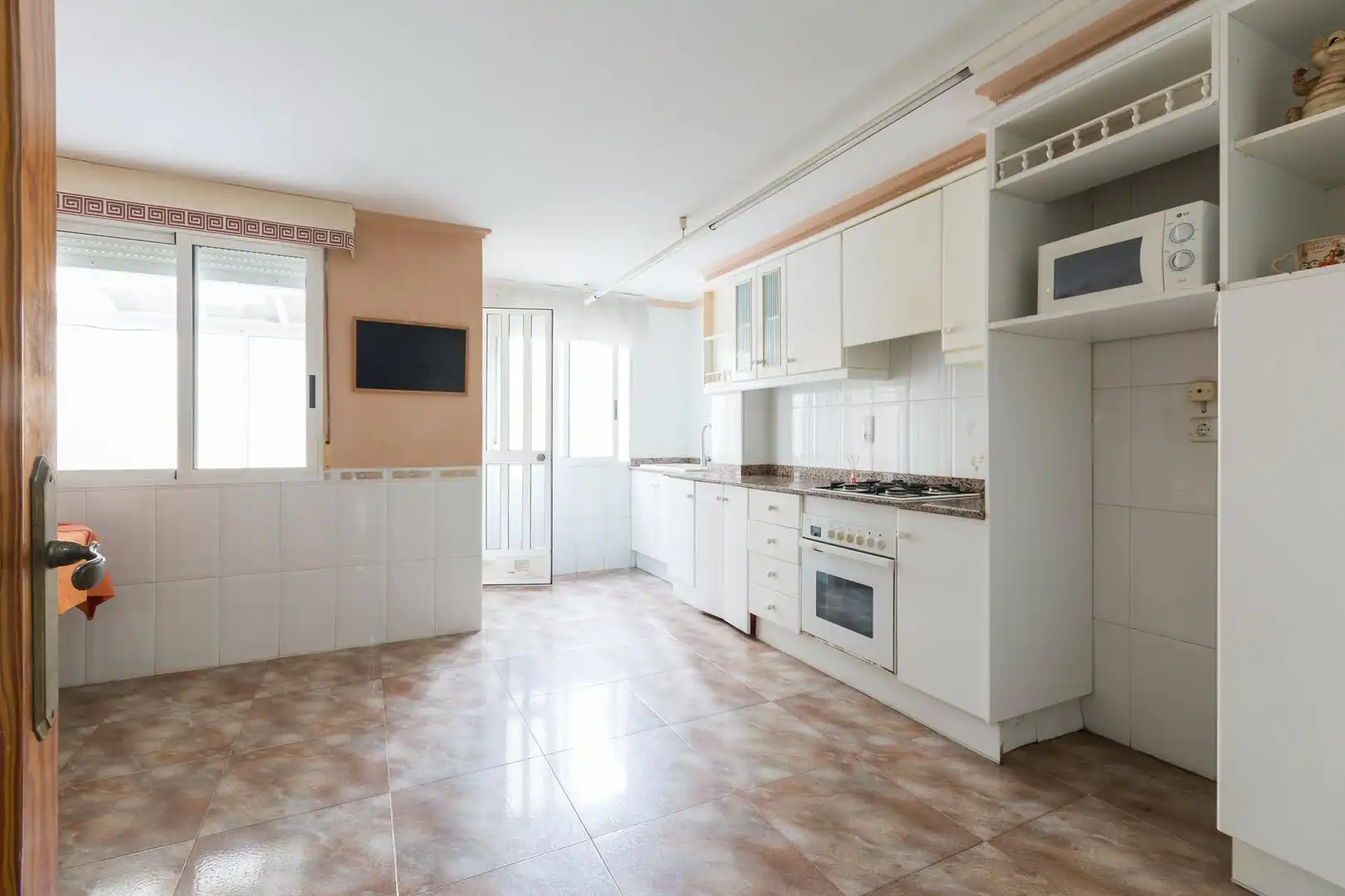 Kitchen of Flat for sale in Bellreguard  with Air Conditioner and Terrace