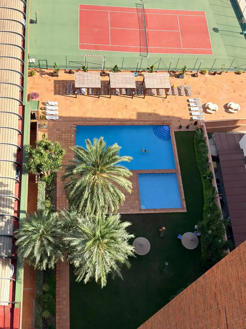 Piscina de Pis en venda en Benidorm amb Aire condicionat, Calefacció i Terrassa