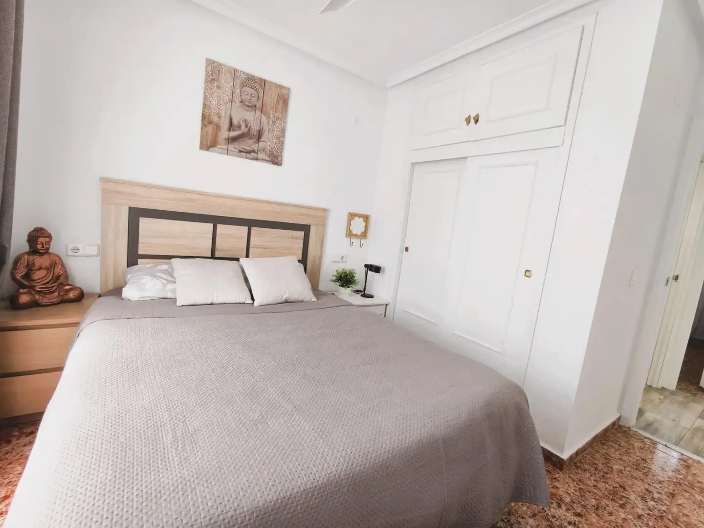 Bedroom of Apartments for sale in Cuenca  with Air Conditioner, Terrace and Furnished