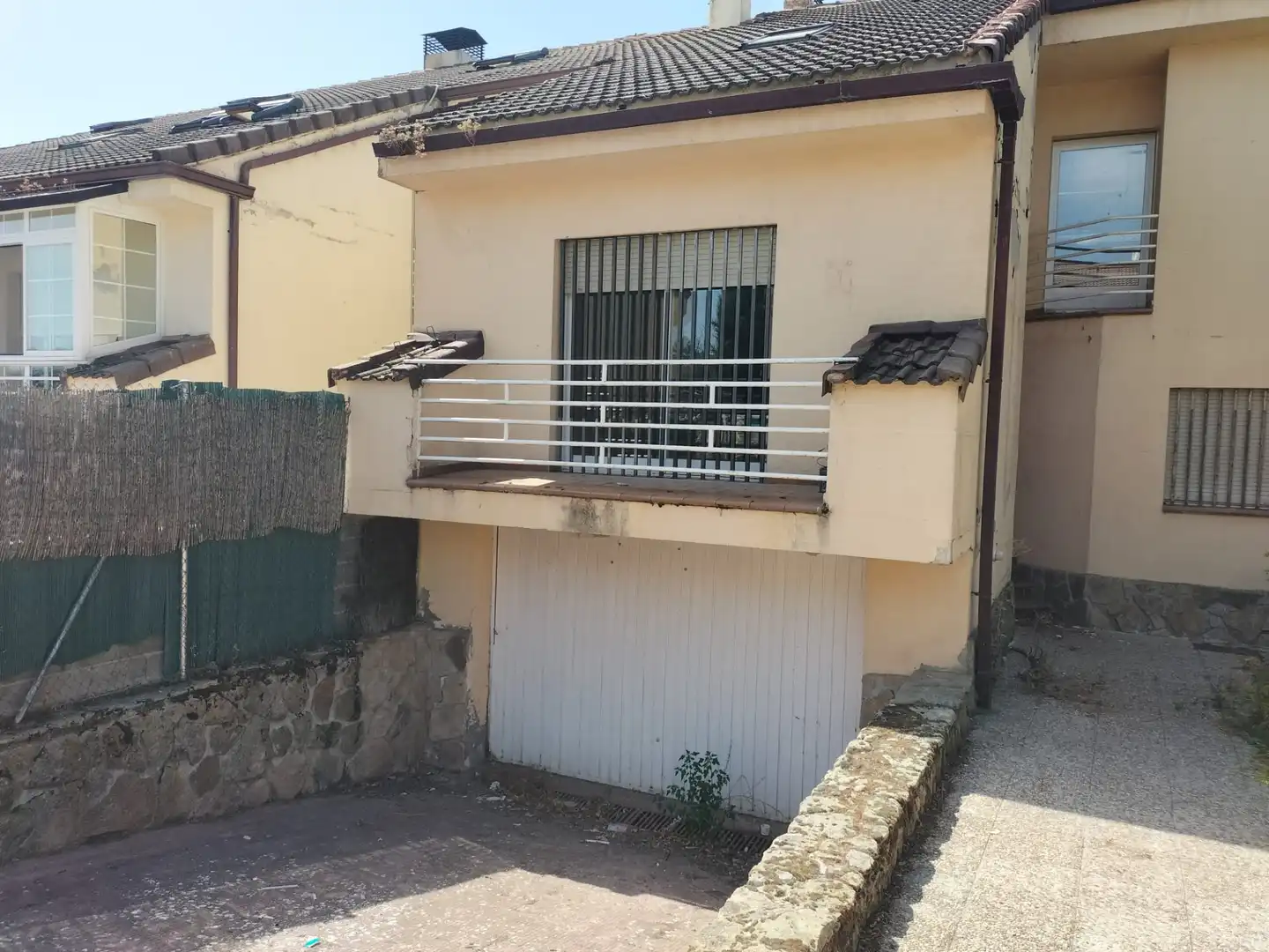 Exterior view of Detached homes for sale in La Navata