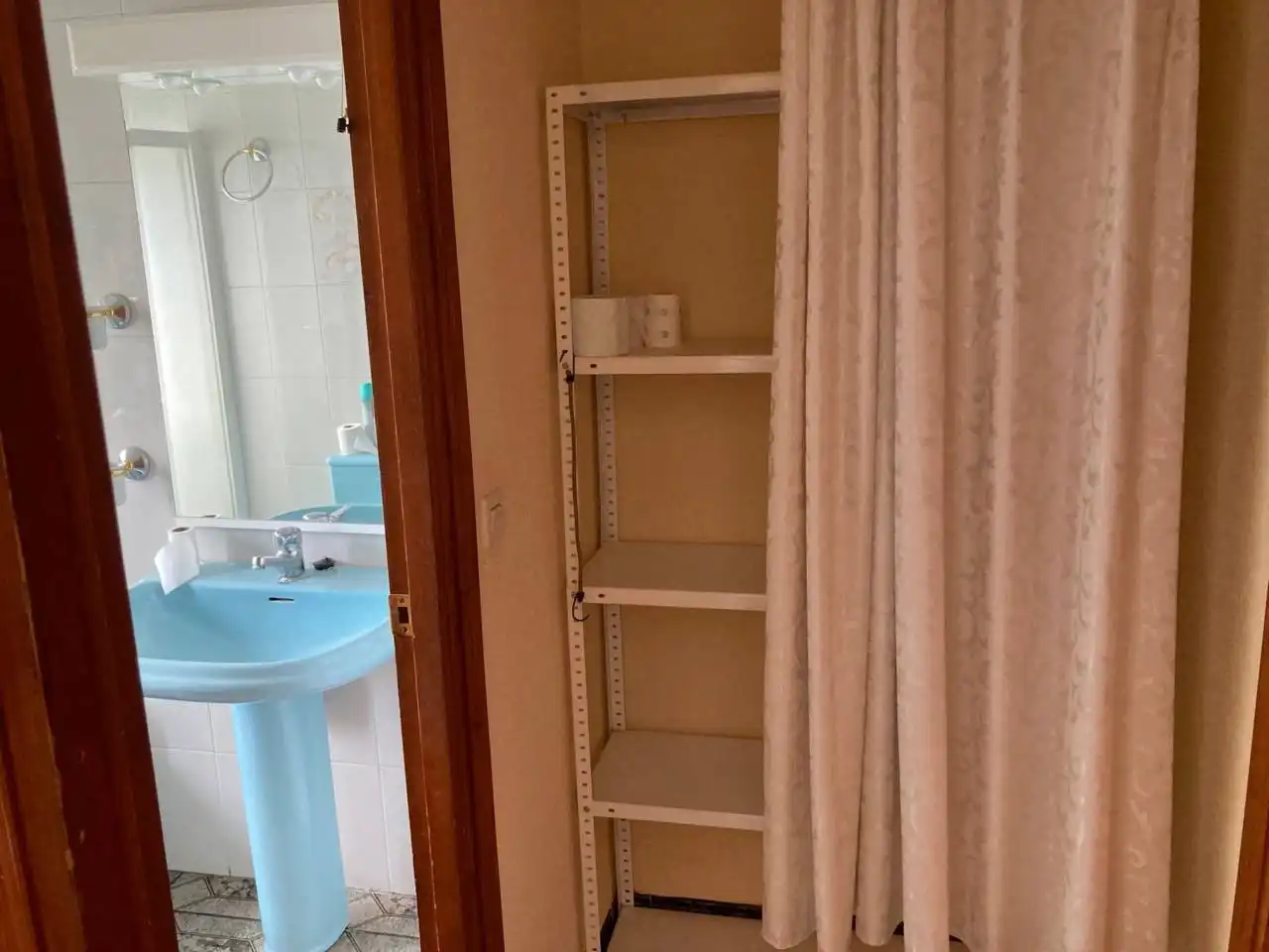 Baño de Piso en venta en Caniles con Calefacción