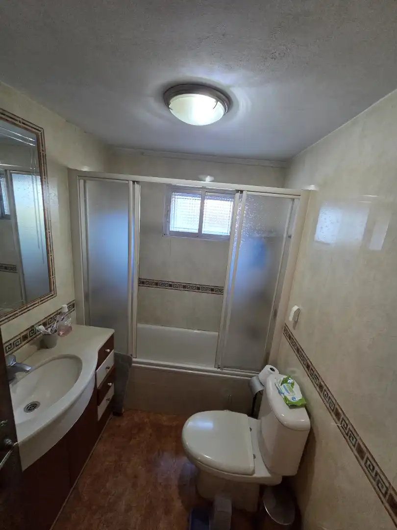 Bathroom of Flat for sale in Móstoles  with Parquet flooring and Community pool