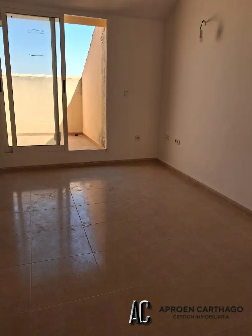 Casa adosada en venda en Los Alcázares amb Calefacció, Jardí privat i Moblat
