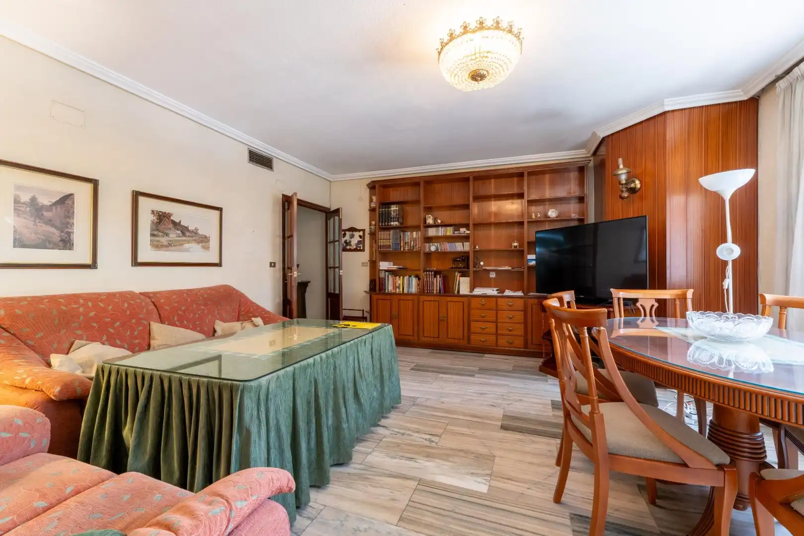 Sala d'estar de Pis en venda en Córdoba amb Aire condicionat, Calefacció i Terrassa