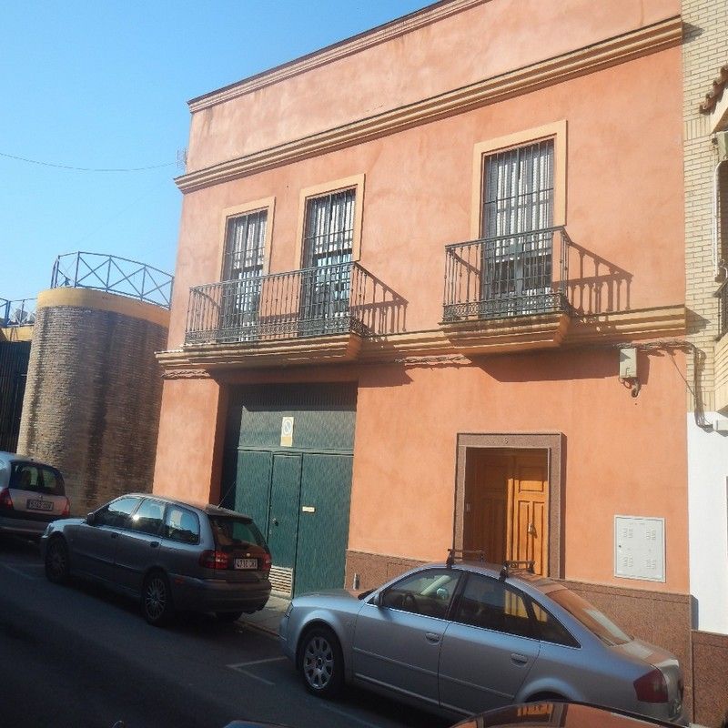 Vista exterior de Casa o xalet en venda en Mairena del Aljarafe