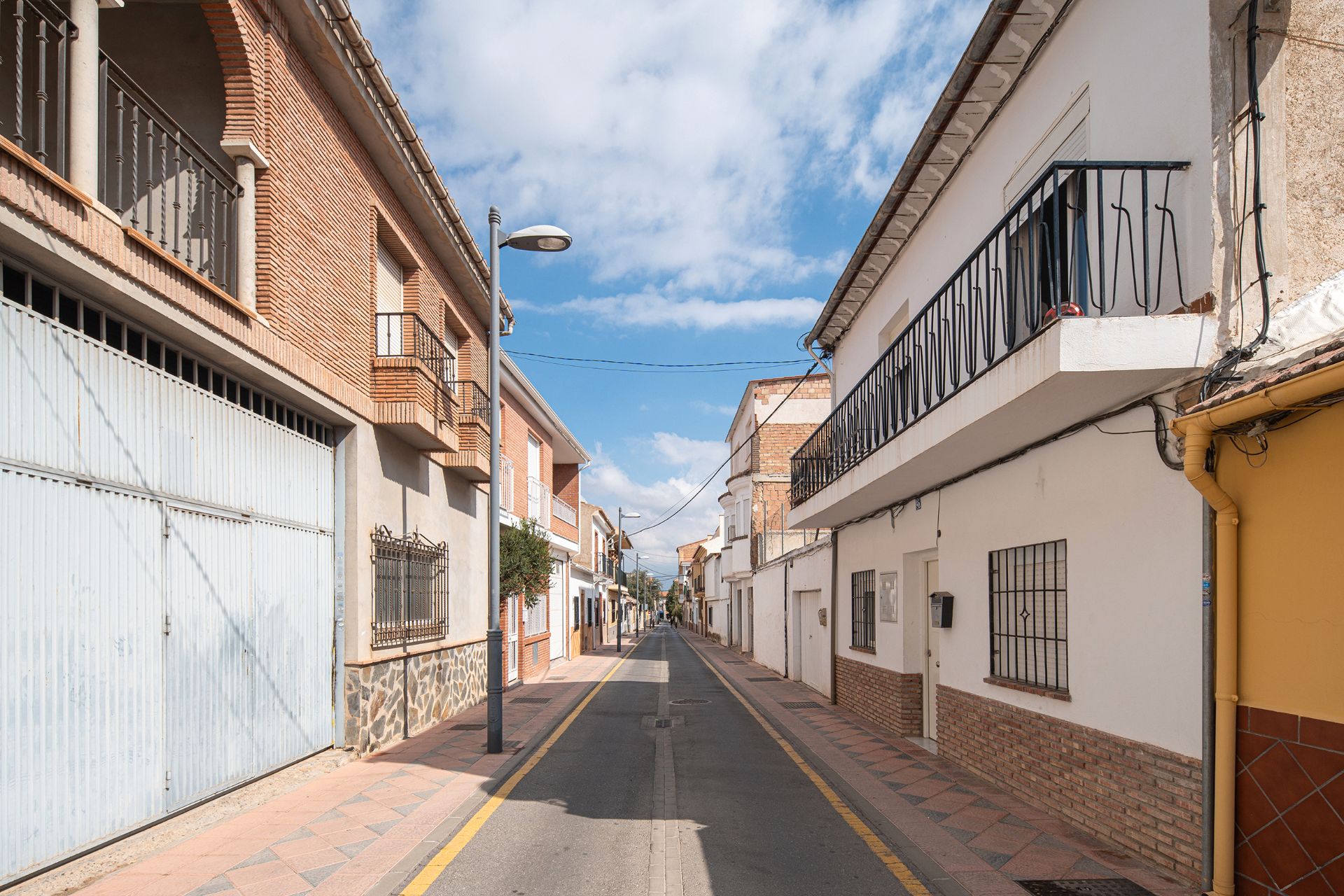 Exterior view of House or chalet for sale in Armilla  with Air Conditioner, Terrace and Furnished