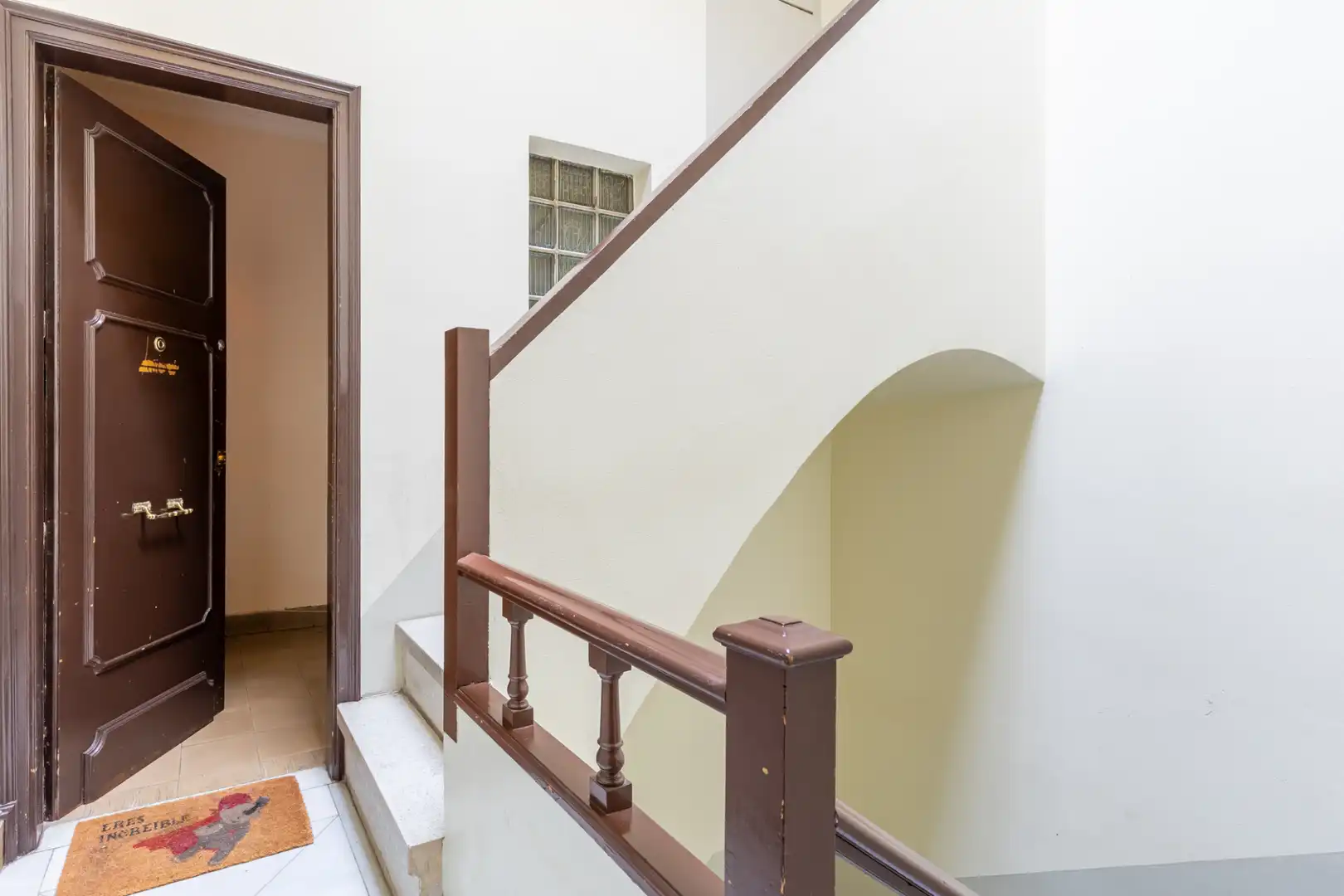Wohnung zum Verkauf in Terrassa mit Heizung, Terrasse und Ofen