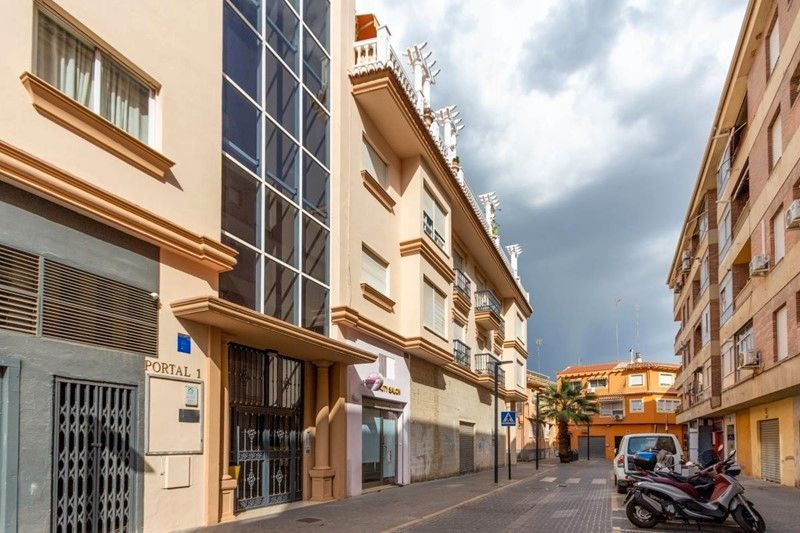 Exterior view of Flat for sale in Maracena  with Air Conditioner and Heating