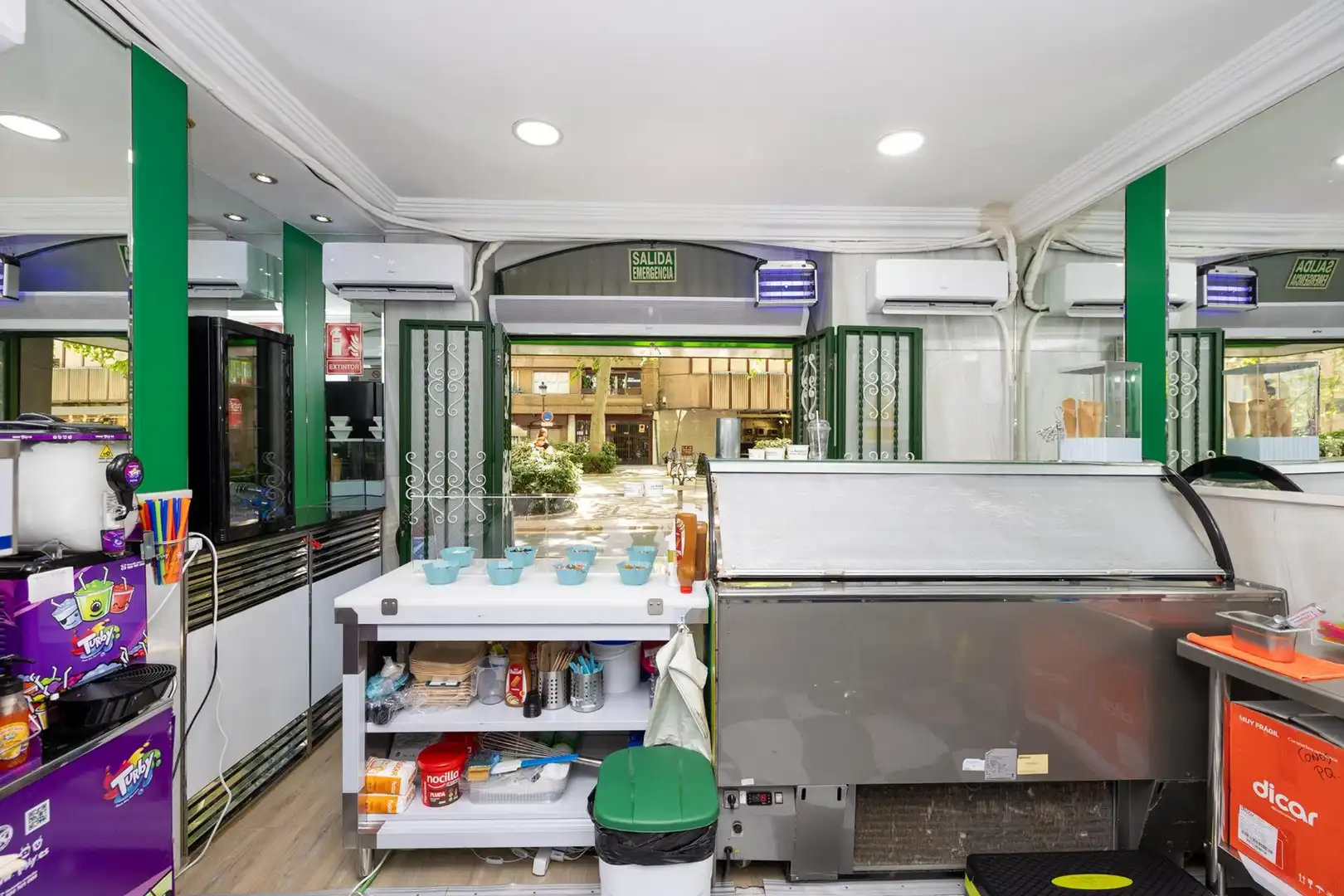 Business premises for transfer in Calle CARRERA DE LA VIRGEN 17, imagen 7