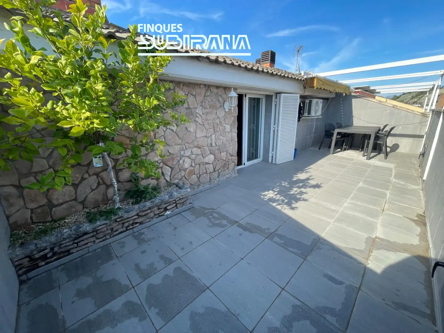 Vista exterior de Dúplex en venda en Santa Margarida de Montbui amb Aire condicionat, Calefacció i Terrassa