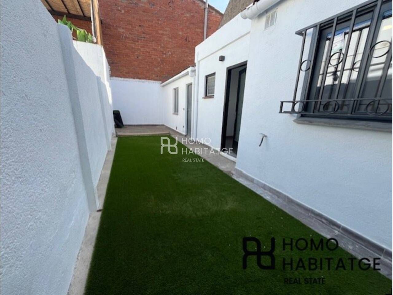 Vista exterior de Casa o chalet en venta en Sabadell con Jardín privado, Terraza y Alarma