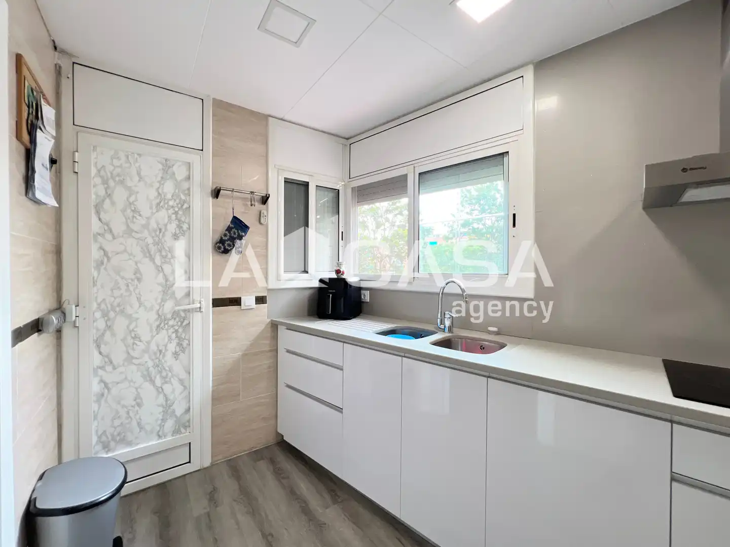 Kitchen of Flat for sale in Badalona  with Heating, Terrace and Storage room