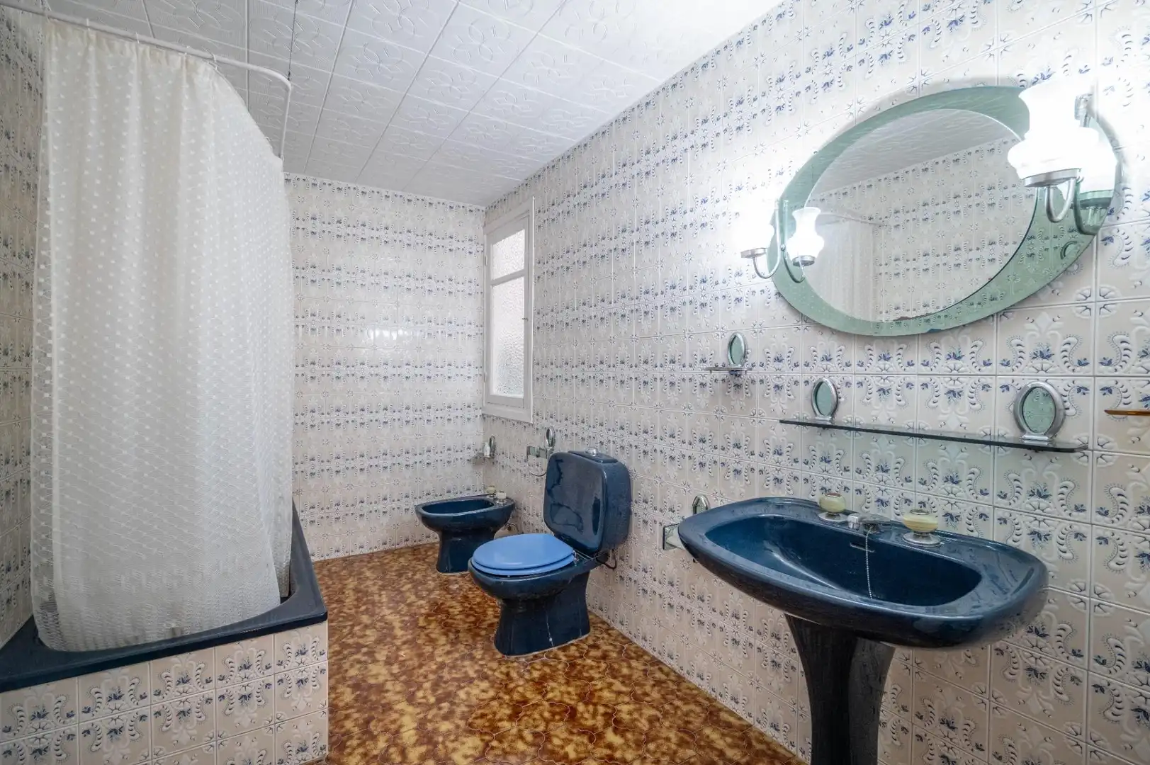 Baño de Piso en venta en Órgiva con Terraza