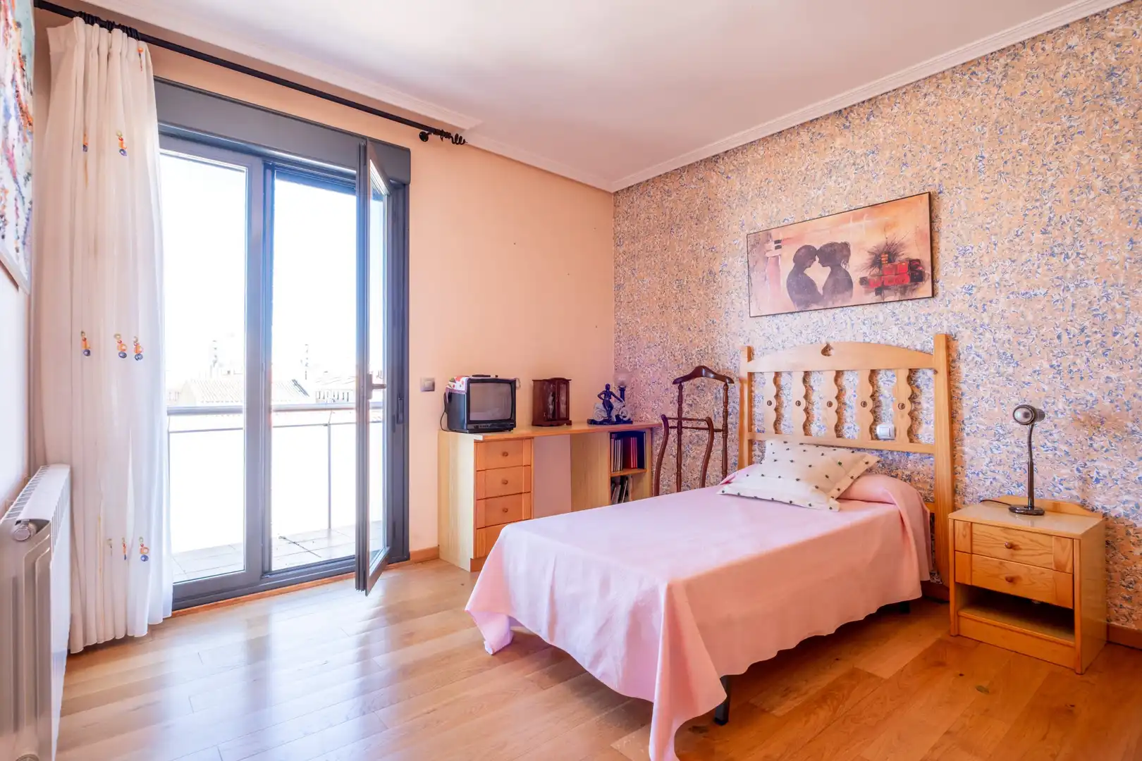 Bedroom of Houses for sale in Zaragoza  with Air Conditioner and Heating