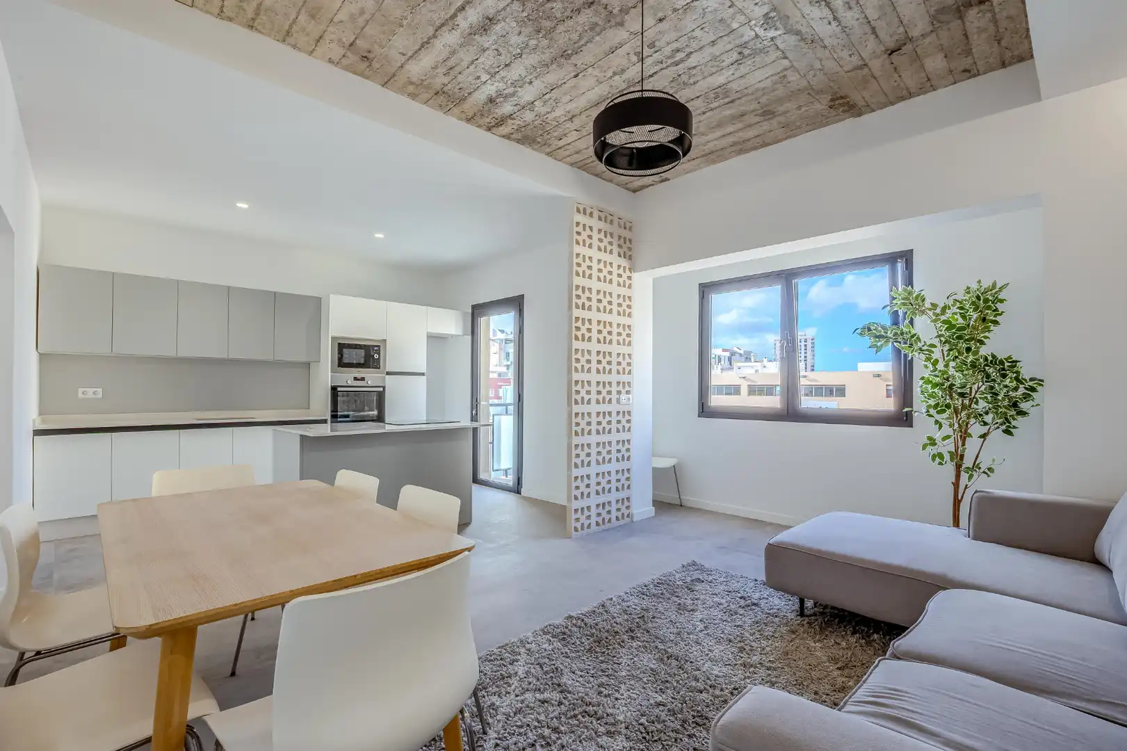 Living room of Flat for sale in Las Palmas de Gran Canaria  with Terrace, Furnished and Balcony