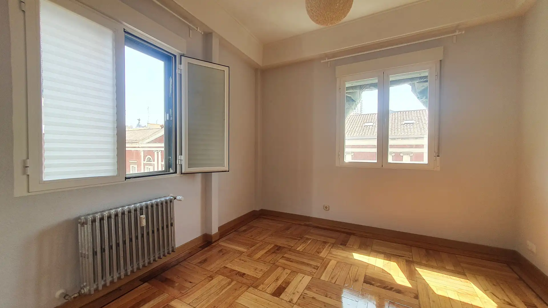 Flat for rent in Calle de San Bernardo, Universidad - Malasaña