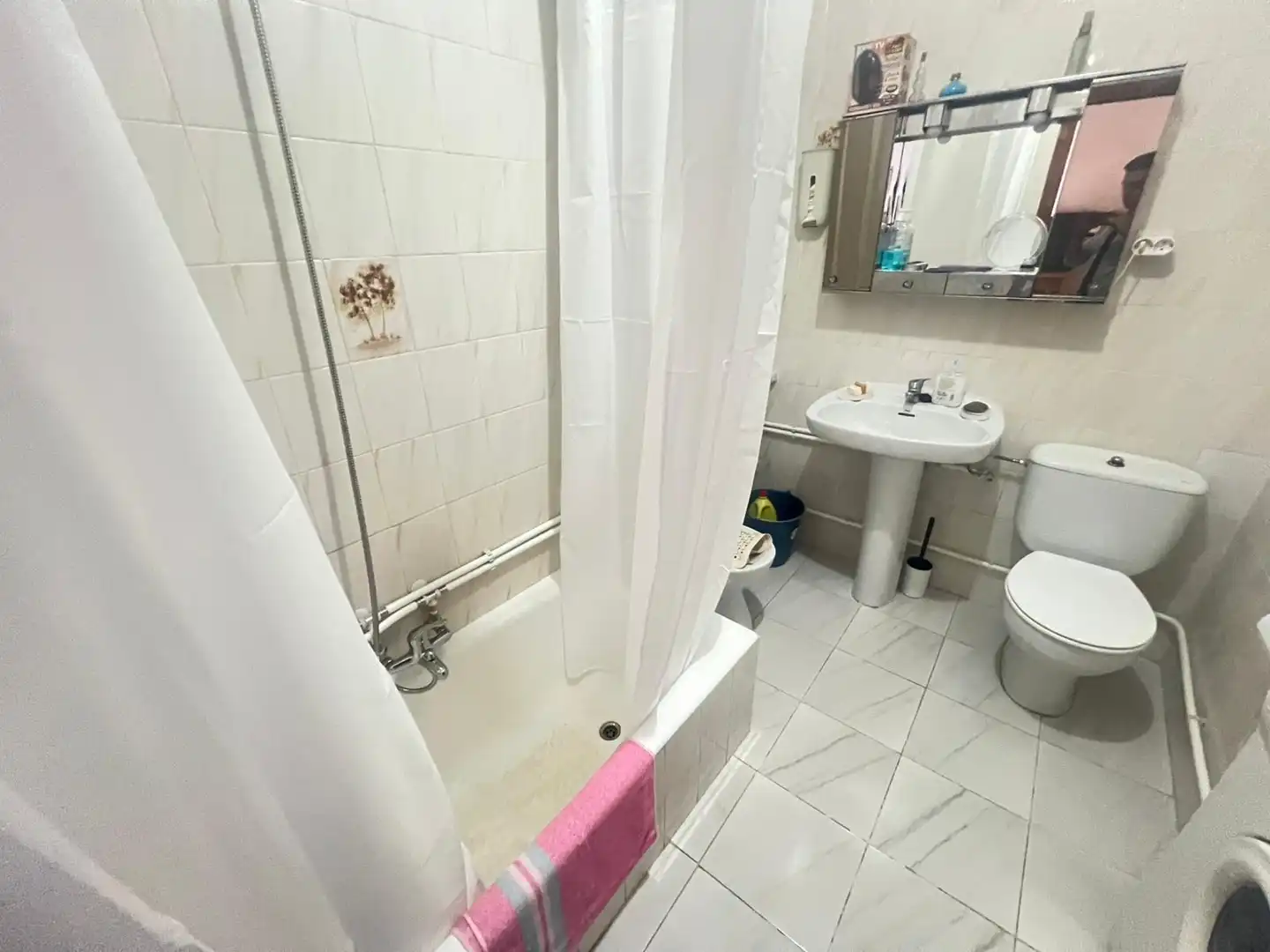 Bany de Casa o xalet en venda en Almadén amb Calefacció, Jardí privat i Moblat